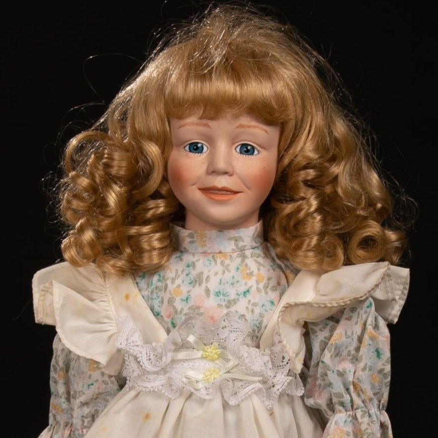 Vintage 90s Danbury Mint Goldilocks Porcelain Doll As Is