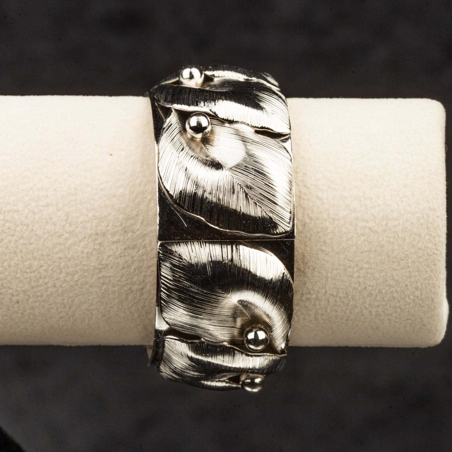 Vintage Whiting Davis Chunky Hinged Clamp Cuff Bracelet Silver Tone with Leaves
