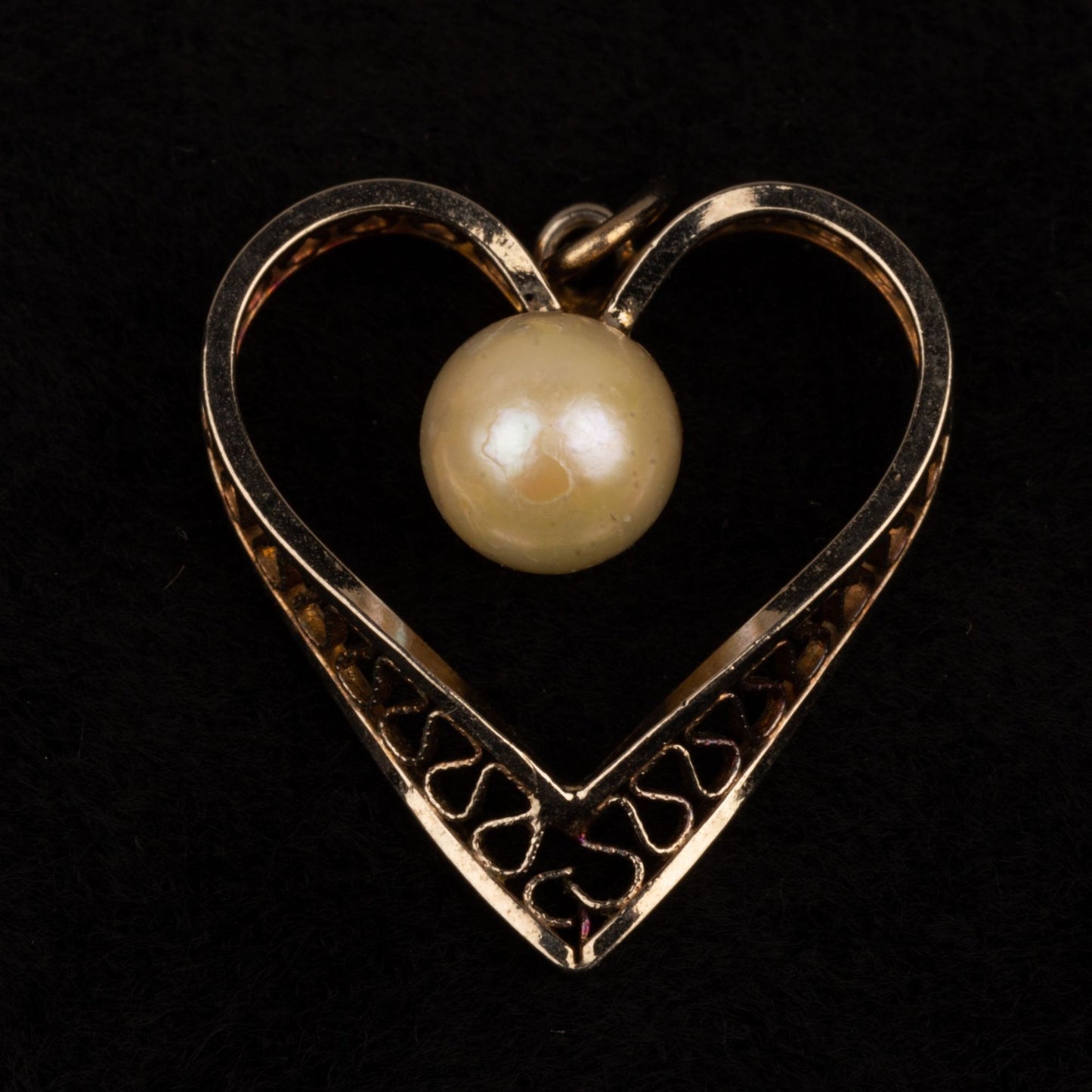 Vintage Genuiune Pearl Silver Tone Filigree Heart Pendant