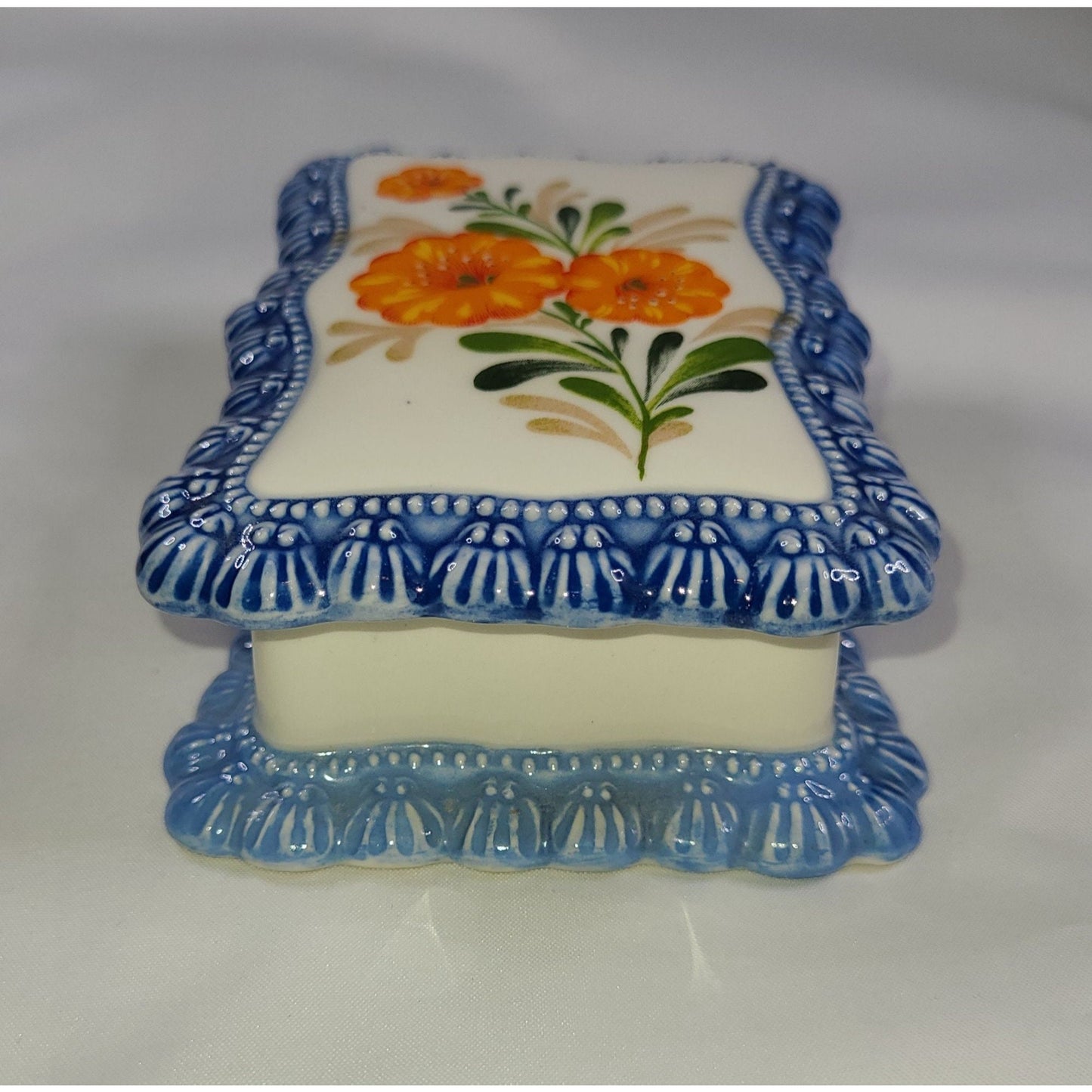 Vintage 1980 Gator Mold Inc Floral Trinket Box With Lid