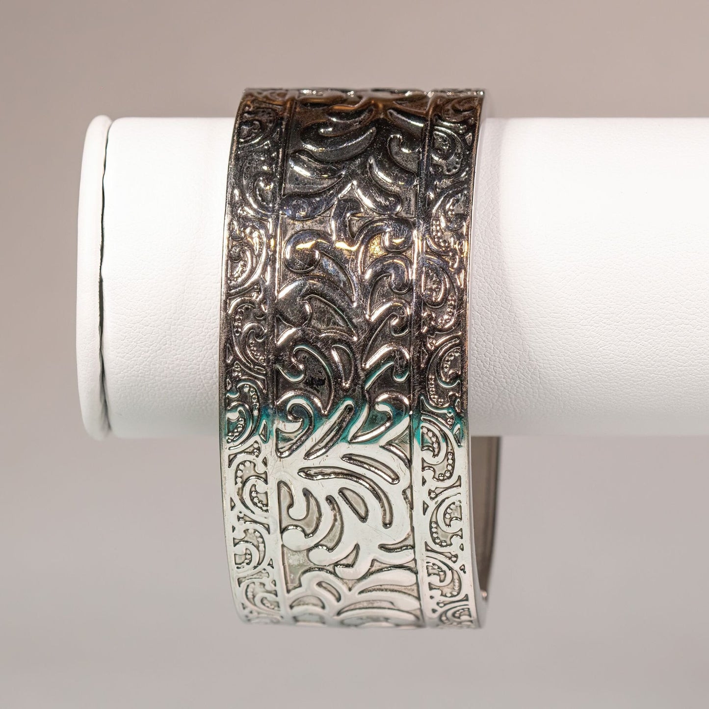 Vintage Silver Toned Hinged Bangle Bracelet