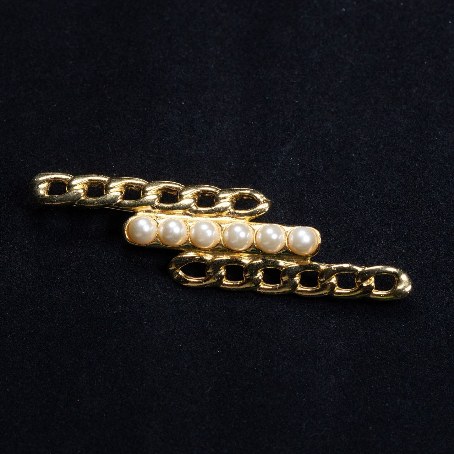 Vintage Faux Pearl Gold Toned Brooch
