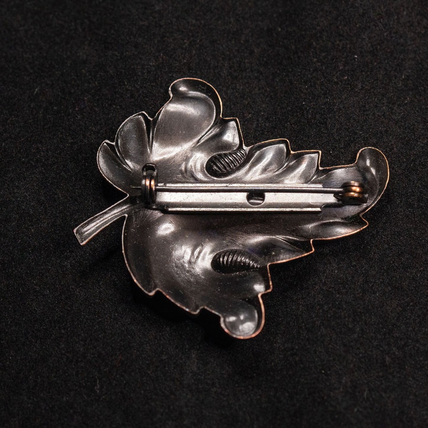 Vintage Leaf Bronze Toned Brooch