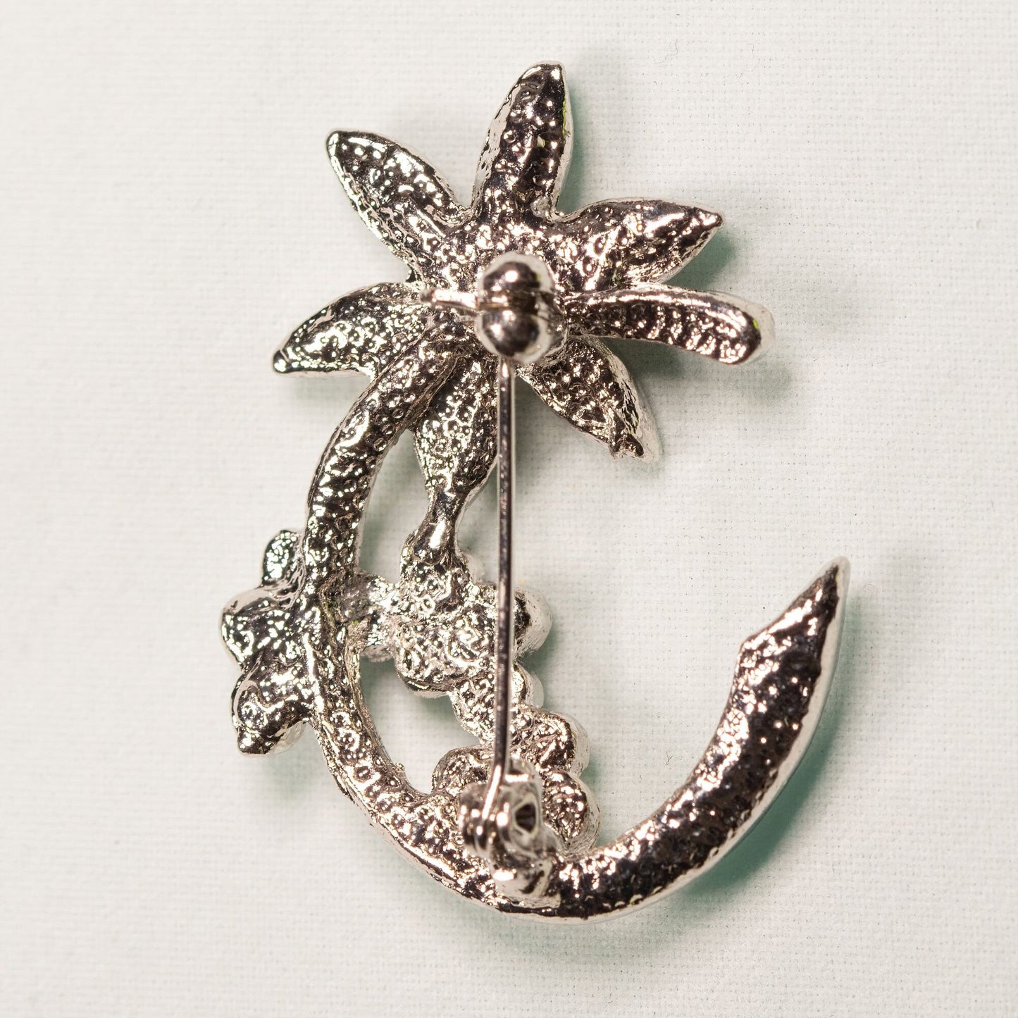 Vintage Silver Toned Flower Brooch