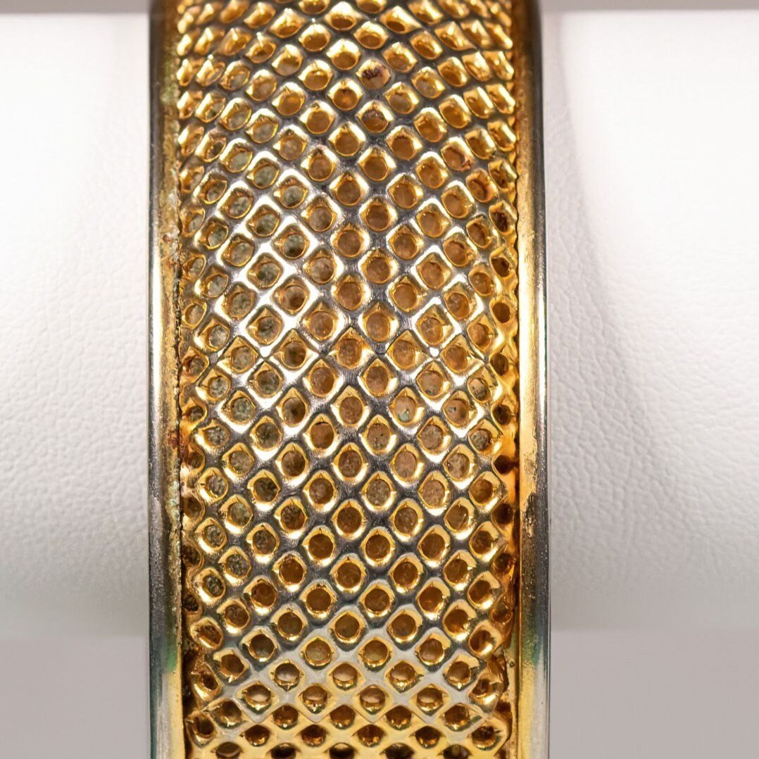 Vintage Signed Sarah Coventry Gold Toned Hinged Bangle Bracelet