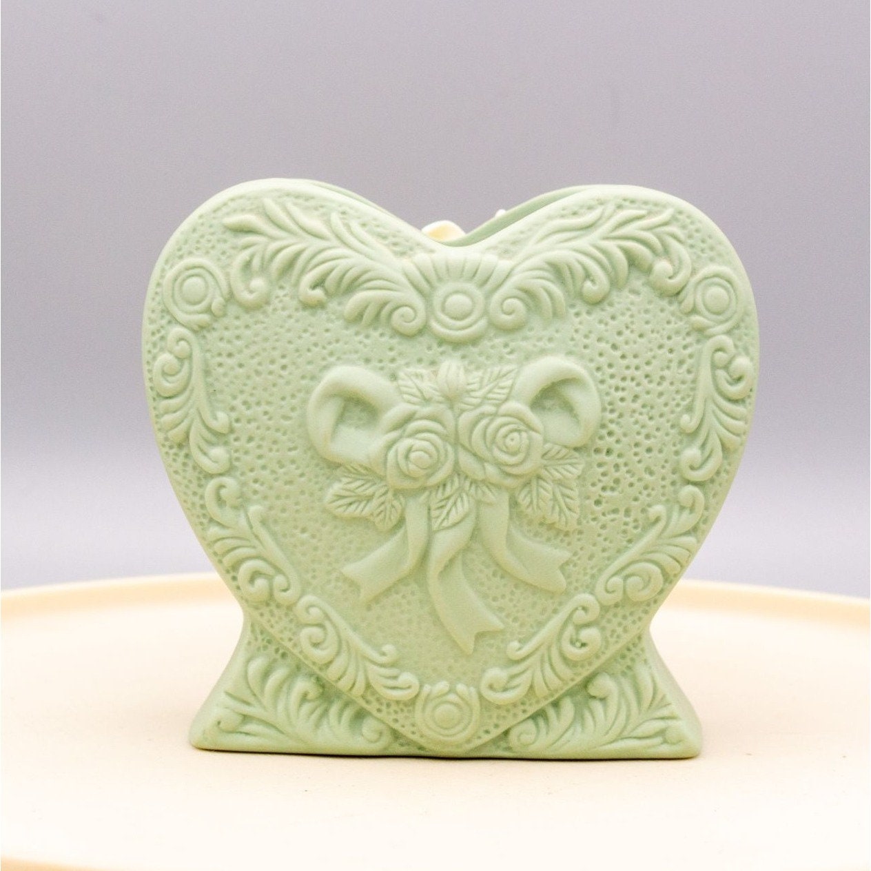 Vintage Wedgwood Style Heart Applied Flowers Vase Planter Green AS IS