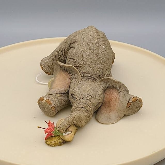 Vintage Tuskers Elephant Figurine Tuskers 90824 AS IS
