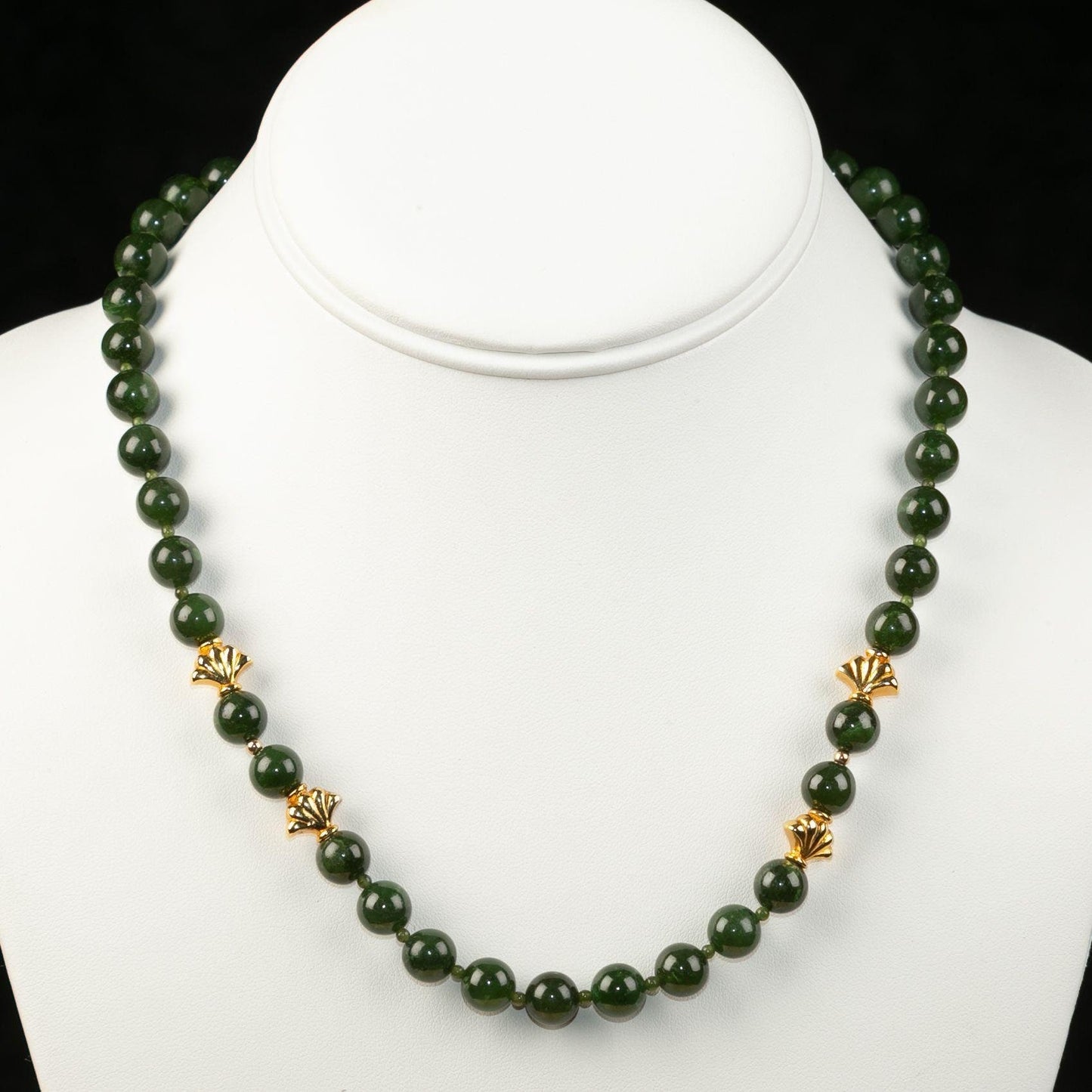 Vintage Nephrite Jade Beaded Necklace