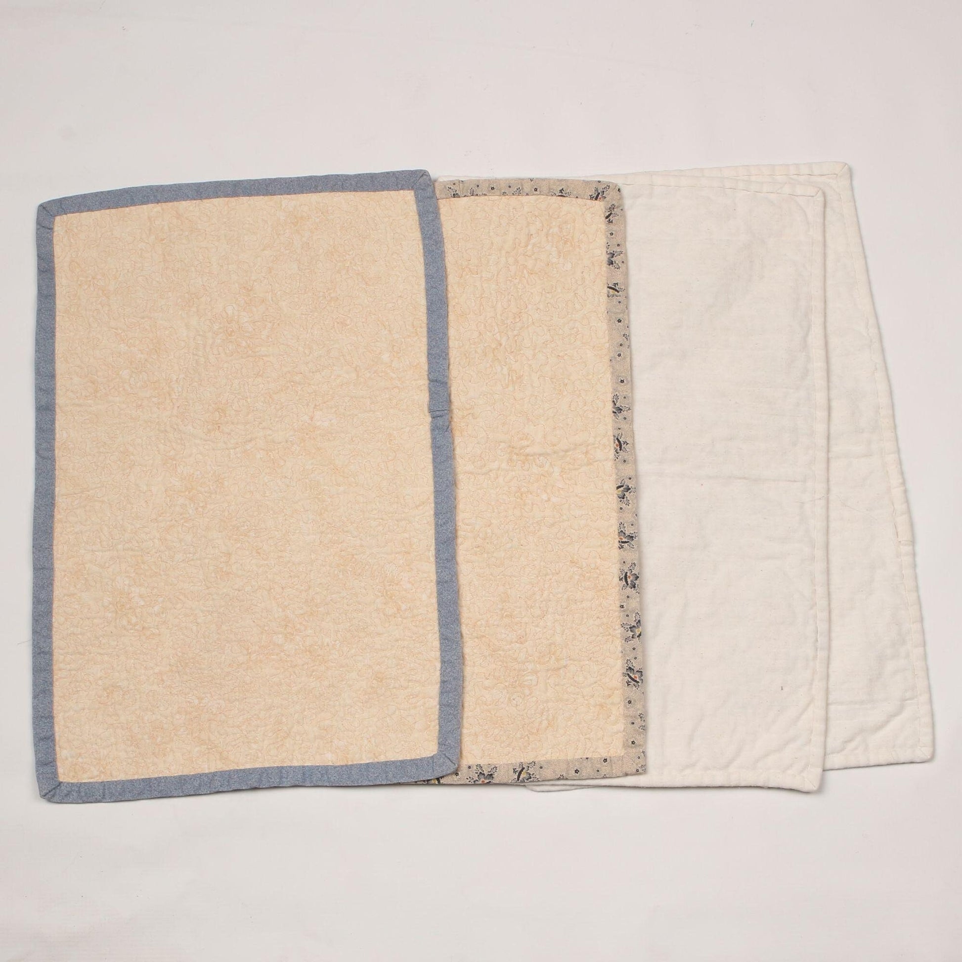 Vintage Quilted Handmade Kitten and Cat Table Linen Place Mats