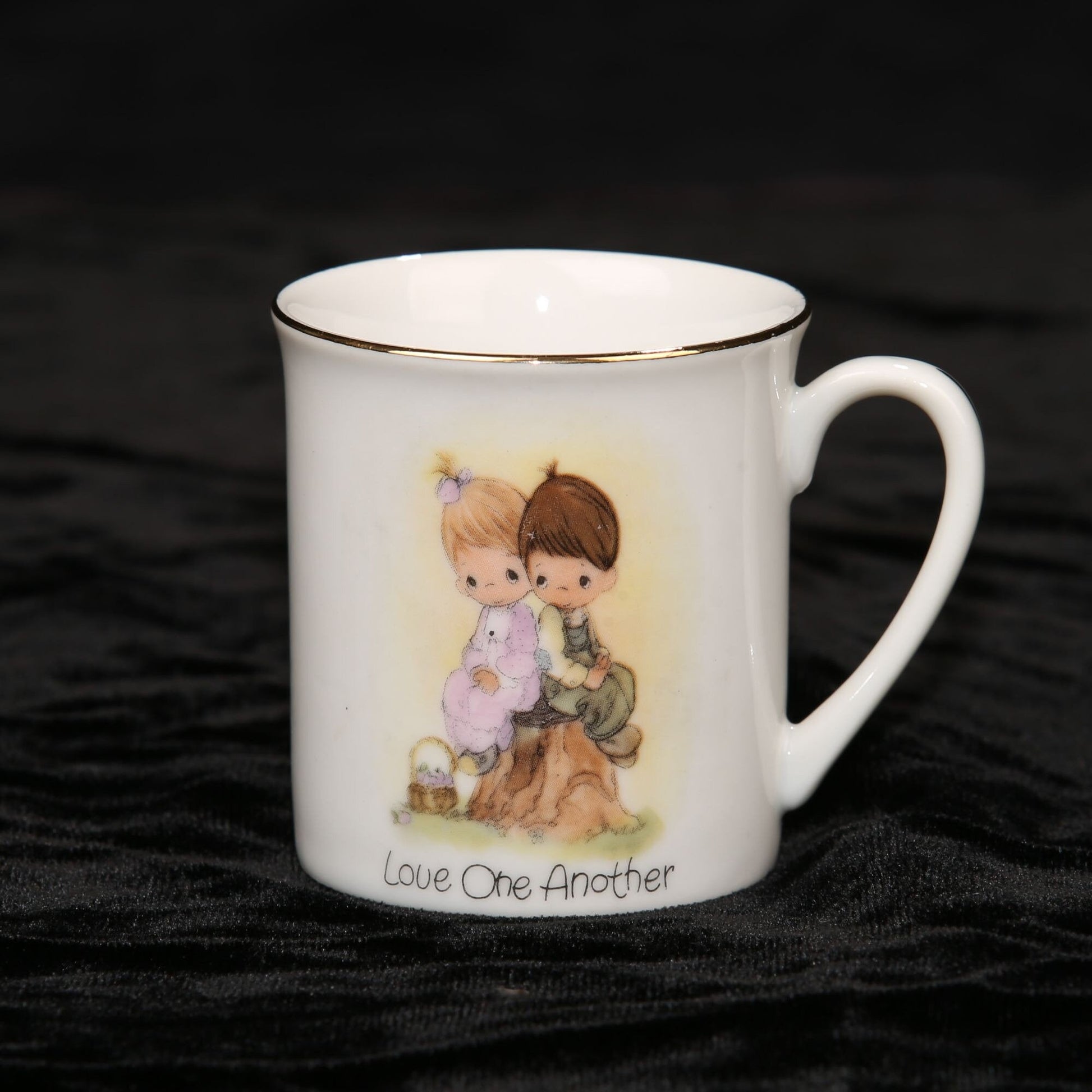 Vintage 1978 Enesco Precious Moments Ceramic Espresso Cup "Love One Another"