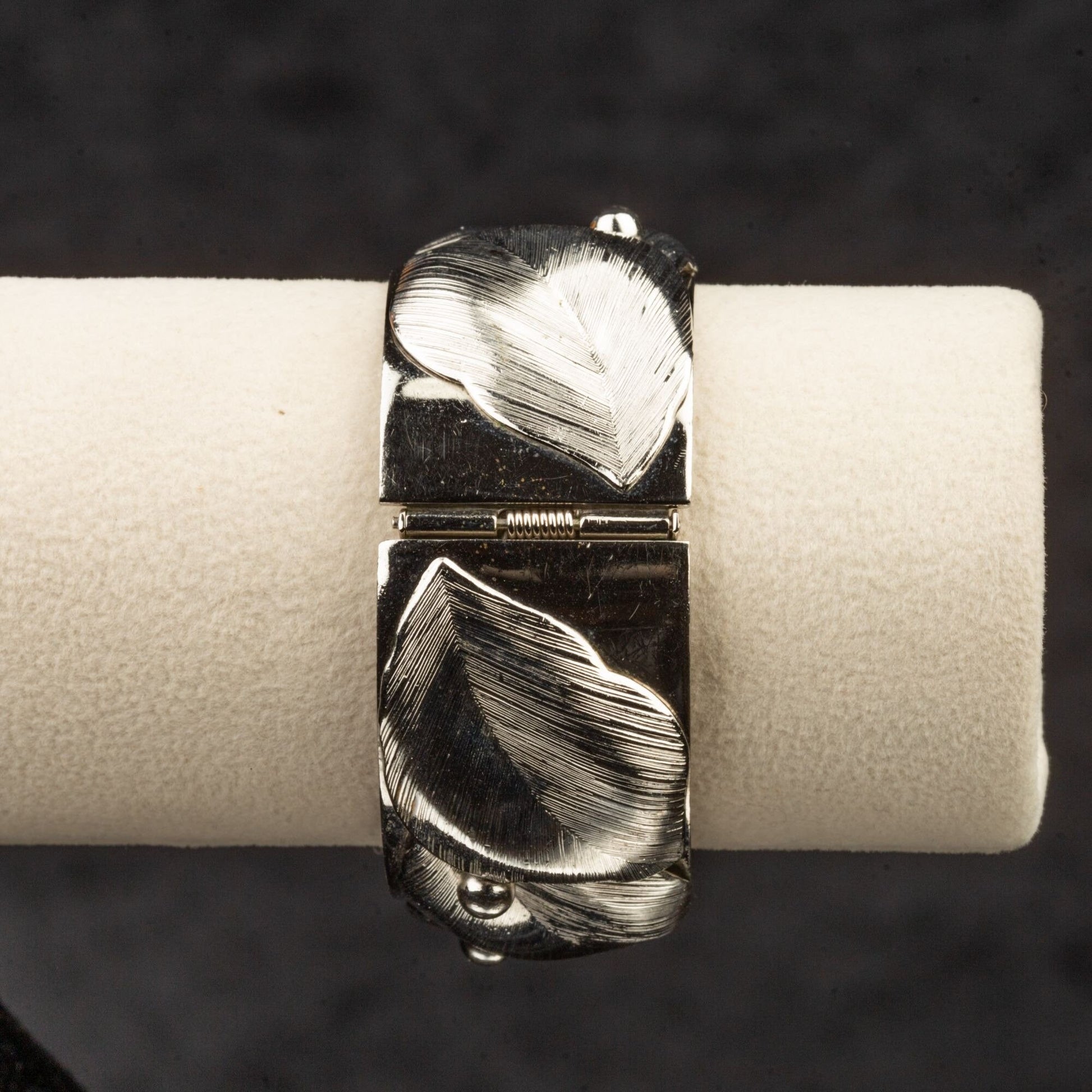 Vintage Whiting Davis Chunky Hinged Clamp Cuff Bracelet Silver Tone with Leaves