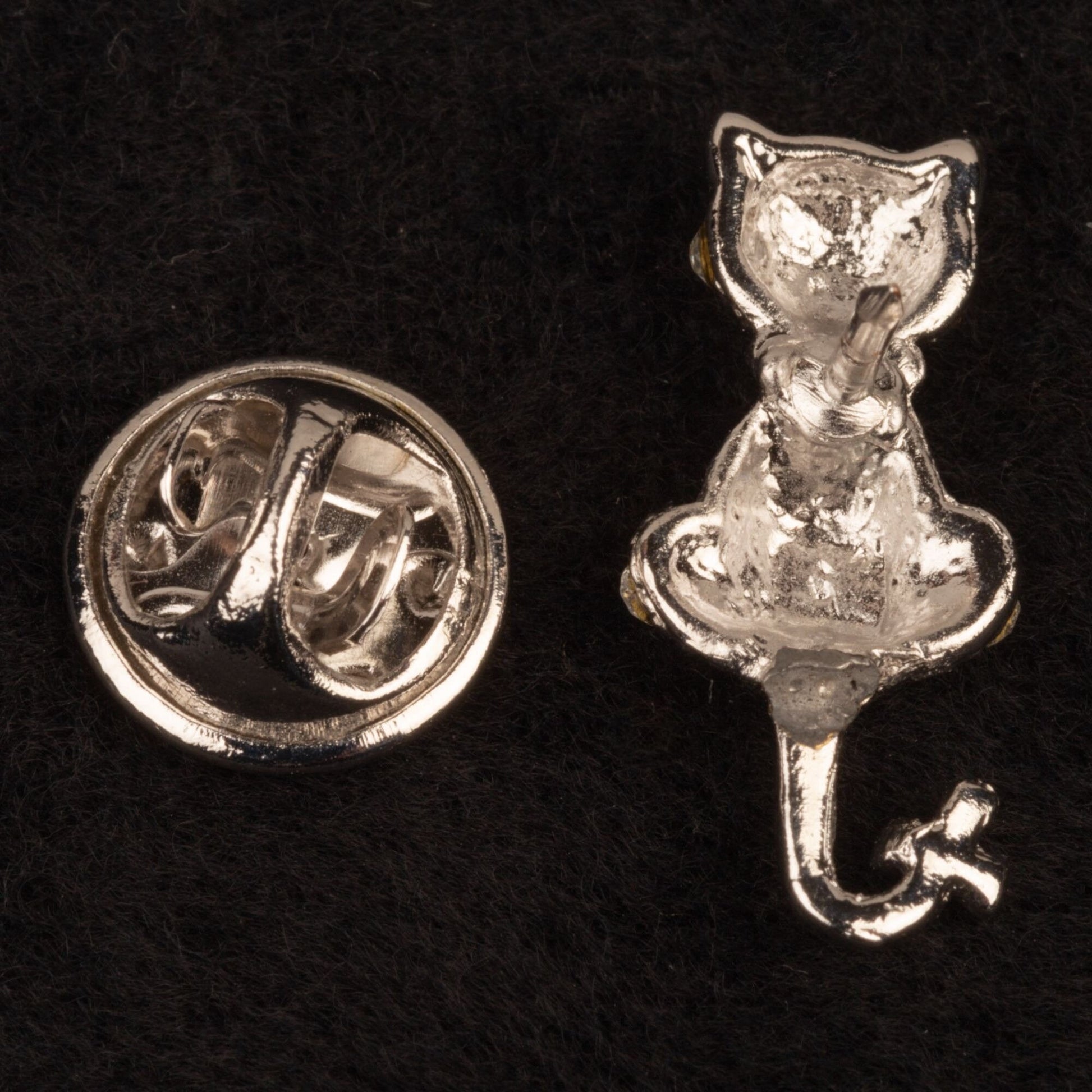 Vintage Rhinestone Silver Tone Cat Lapel Pin