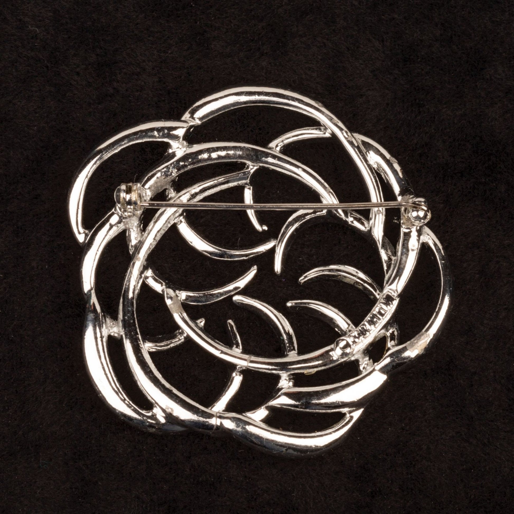 Vintage Signed Sarah Coventry Flower Silver Tone Brooch
