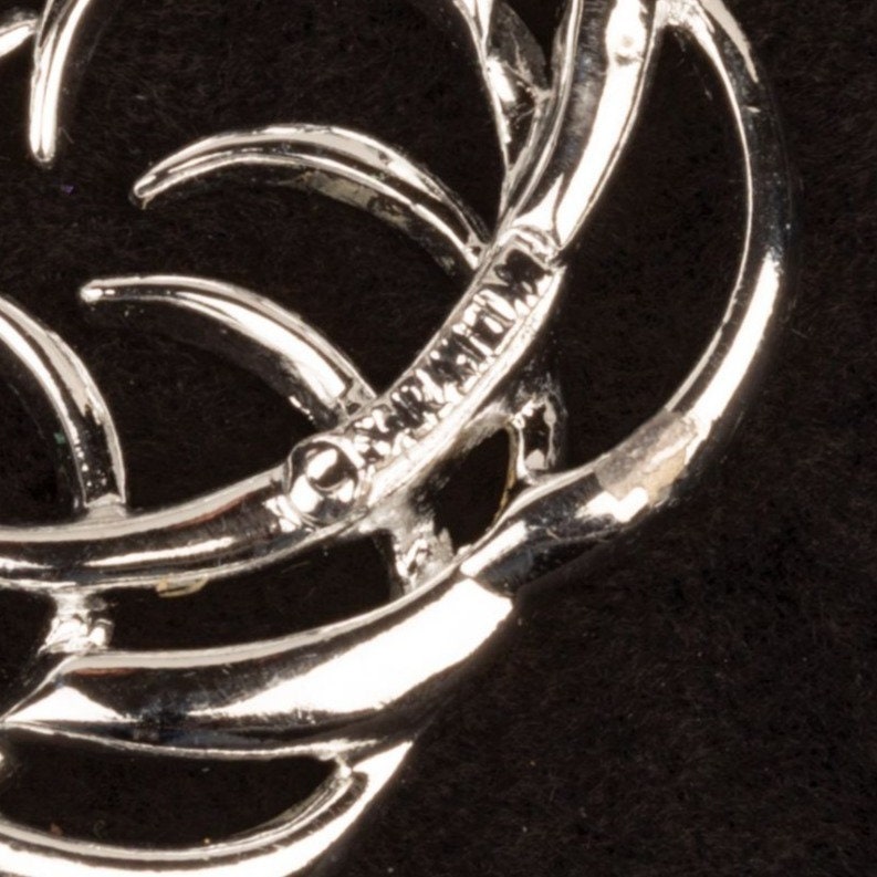 Vintage Signed Sarah Coventry Flower Silver Tone Brooch