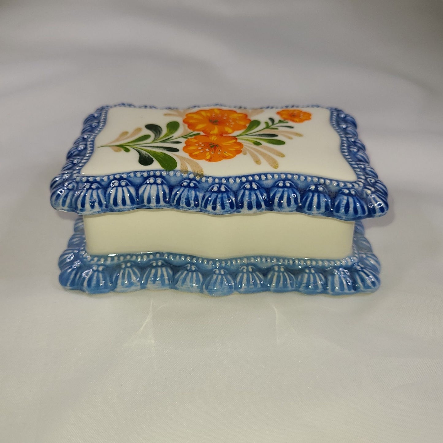 Vintage 1980 Gator Mold Inc Floral Trinket Box With Lid