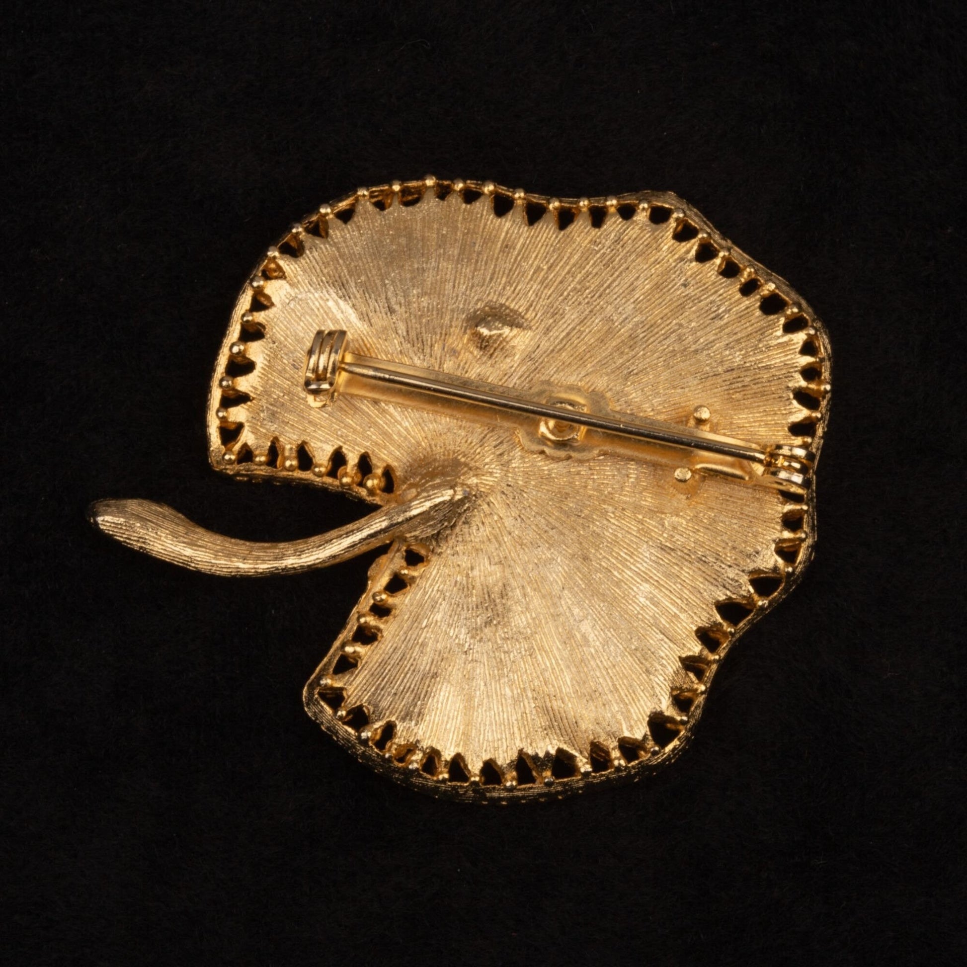 Vintage Lily Pad Rhinestone Gold Toned Brooch