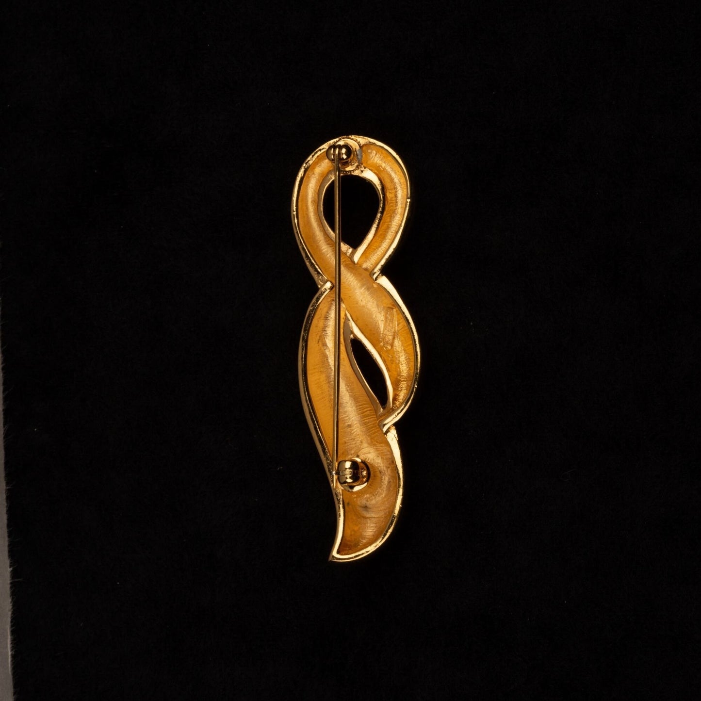 Vintage Signed Monet Gold Toned Brooch