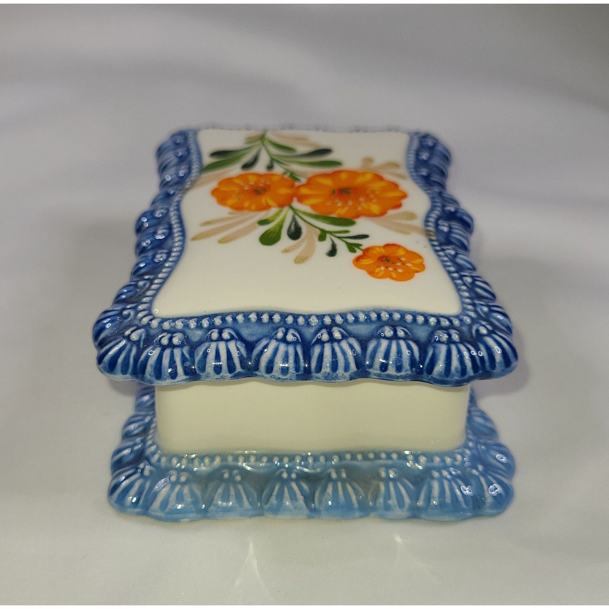 Vintage 1980 Gator Mold Inc Floral Trinket Box With Lid