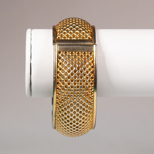 Vintage Signed Sarah Coventry Gold Toned Hinged Bangle Bracelet