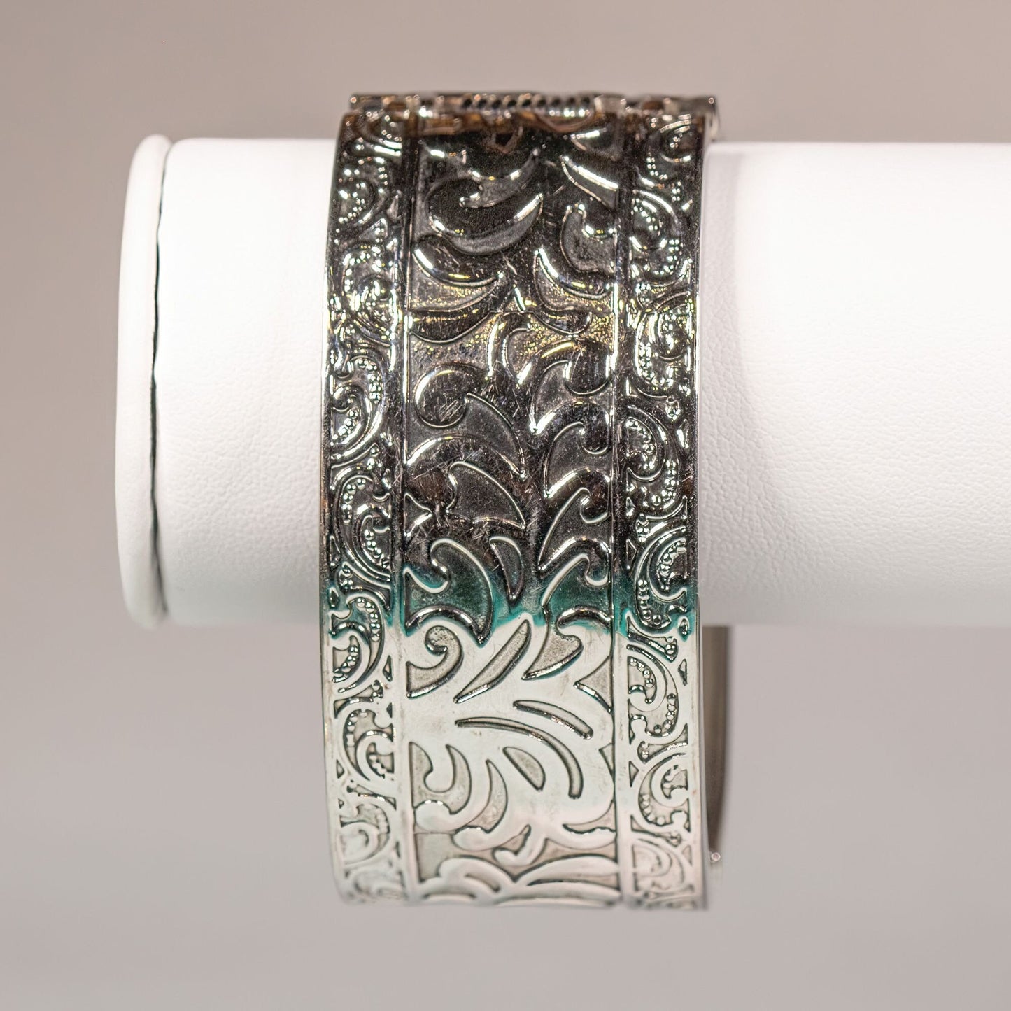 Vintage Silver Toned Hinged Bangle Bracelet