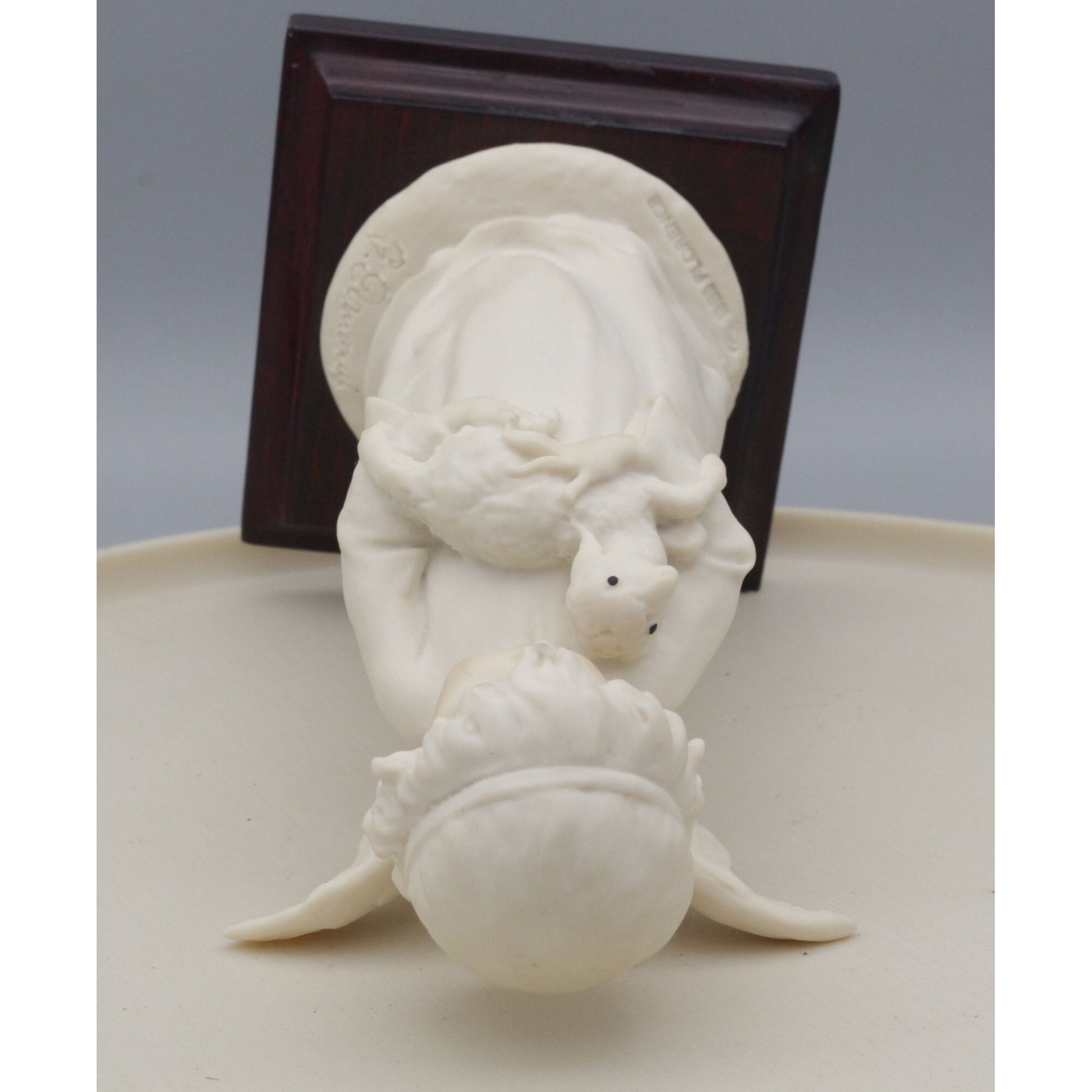 Vintage Guiseppe Armani Statue Signed Made in Italy Little Angel With Lamb no 0622