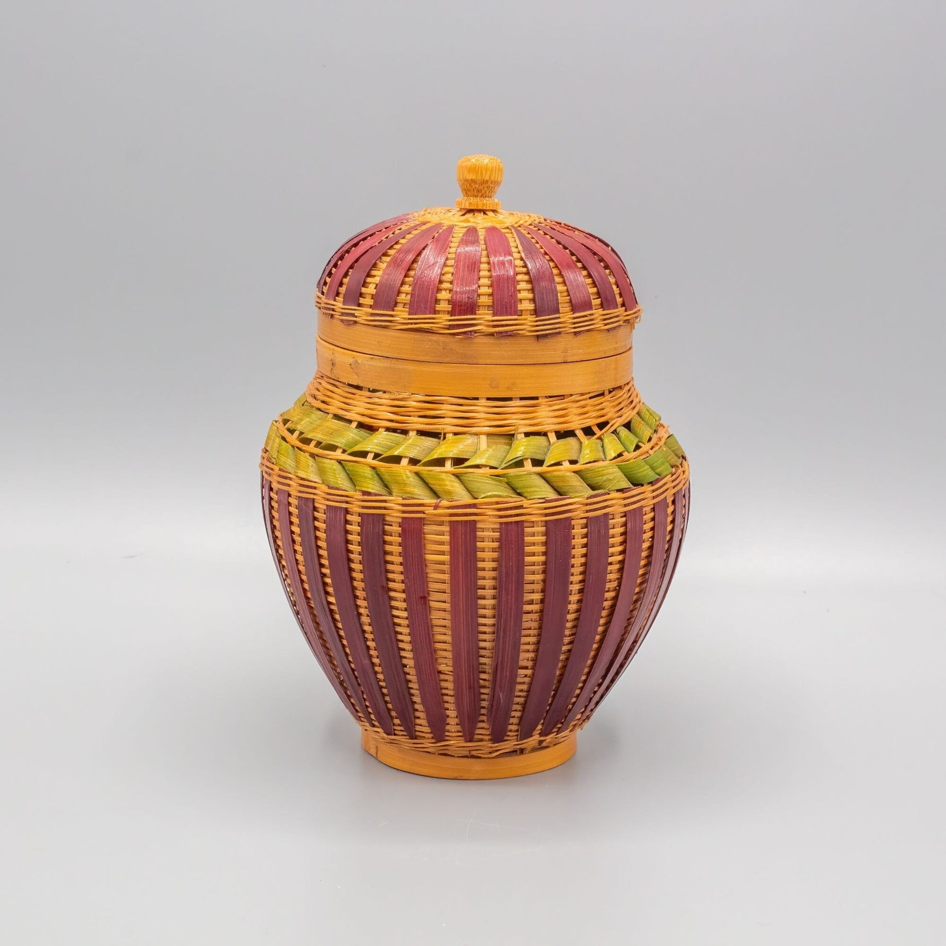 Vintage 1970s Handmade Miniature Basket Made in Peoples Republic of China