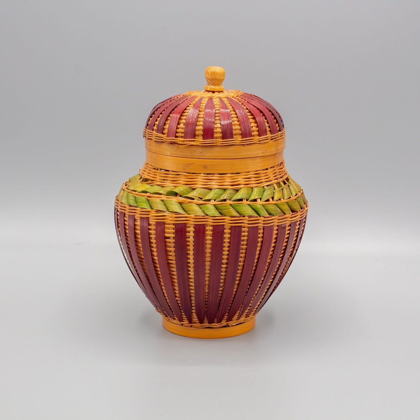Vintage 1970s Handmade Miniature Basket Made in Peoples Republic of China