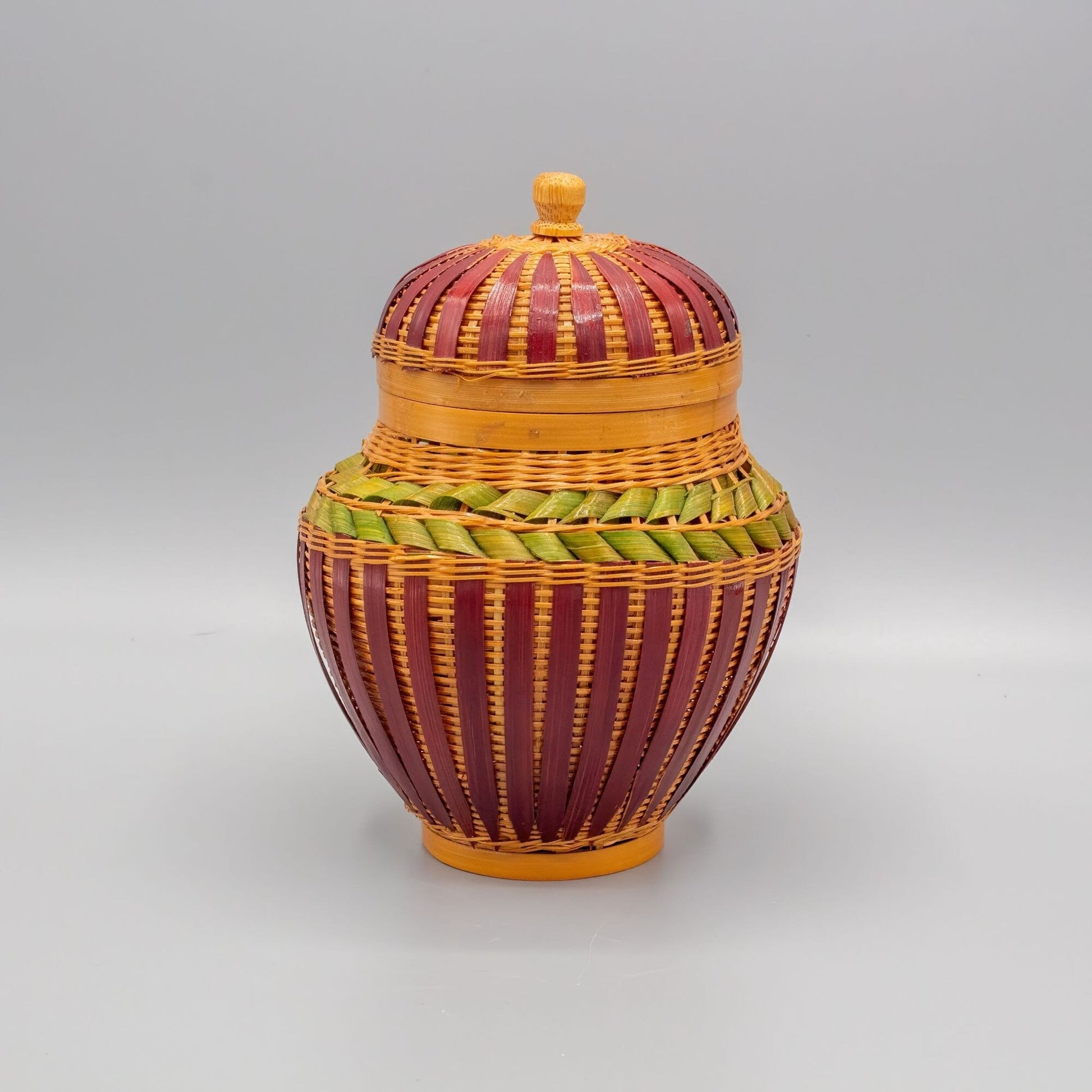 Vintage 1970s Handmade Miniature Basket Made in Peoples Republic of China