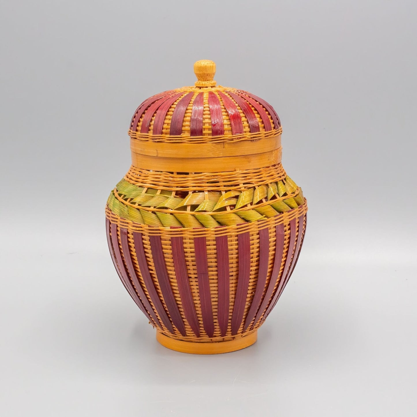 Vintage 1970s Handmade Miniature Basket Made in Peoples Republic of China