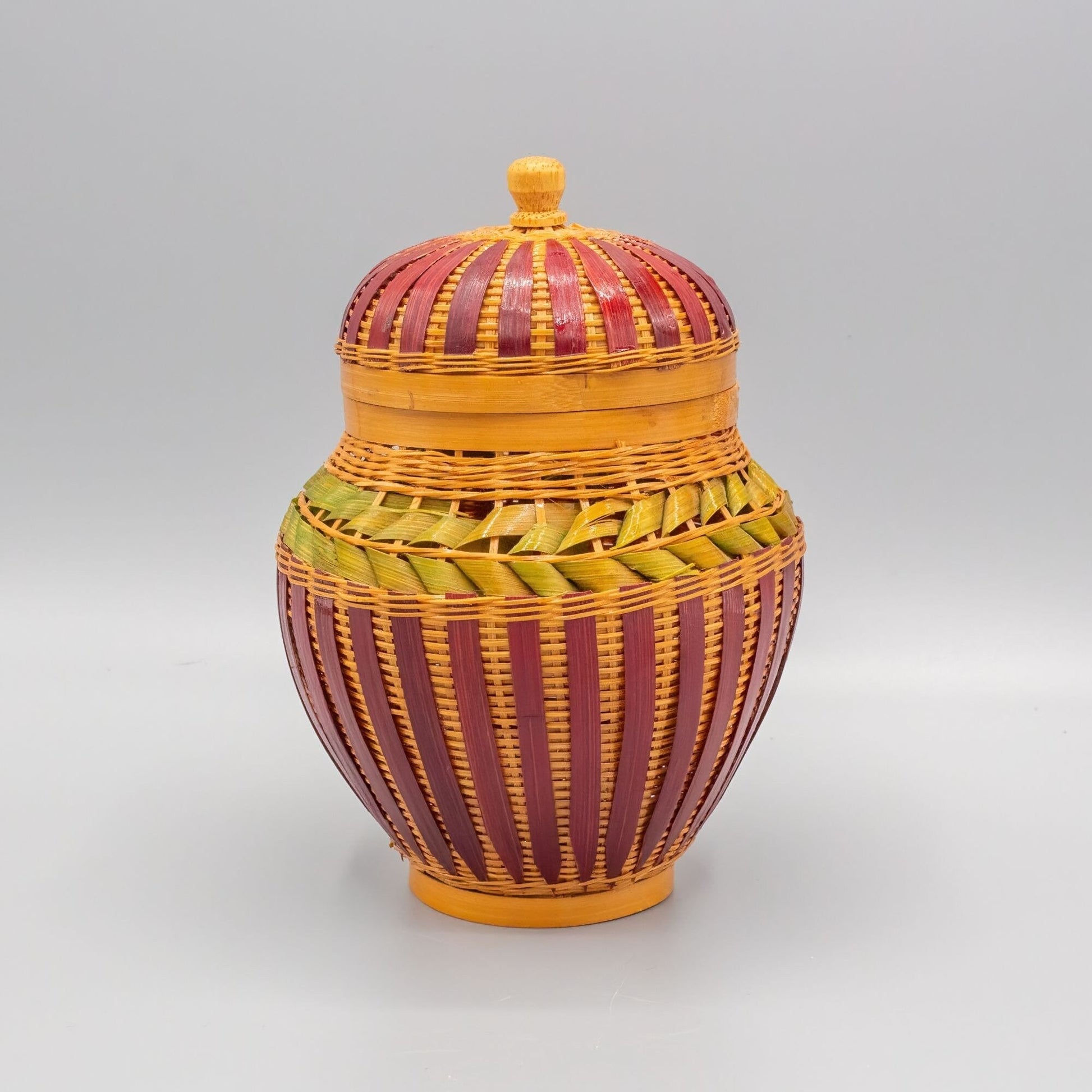 Vintage 1970s Handmade Miniature Basket Made in Peoples Republic of China